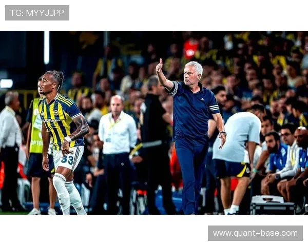 穆里尼奥回应本菲卡防守策略：我也曾在巴塞罗那用10人防守